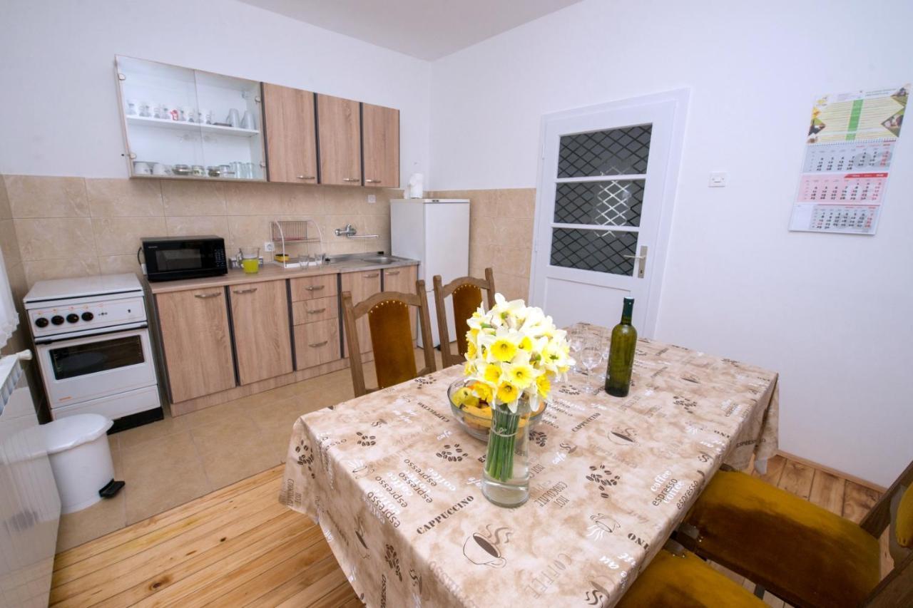 House Of Tea Apartment Бйеловар Екстериор снимка